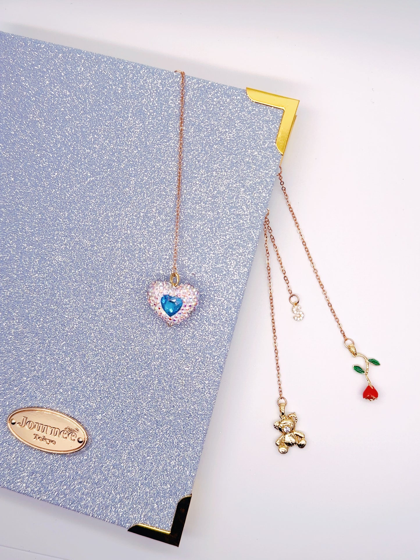 ハート緑ブックマーク しおり A green heart bookmark